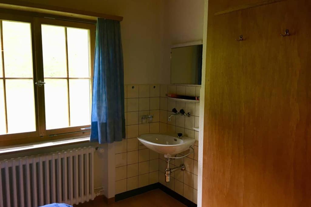 Ferienwohnung Uf Z'Enisch Klosters Eksteriør billede