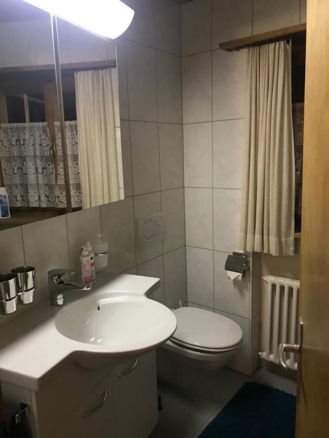 Ferienwohnung Uf Z'Enisch Klosters Eksteriør billede