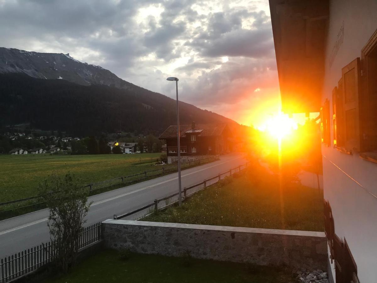 Ferienwohnung Uf Z'Enisch Klosters Eksteriør billede