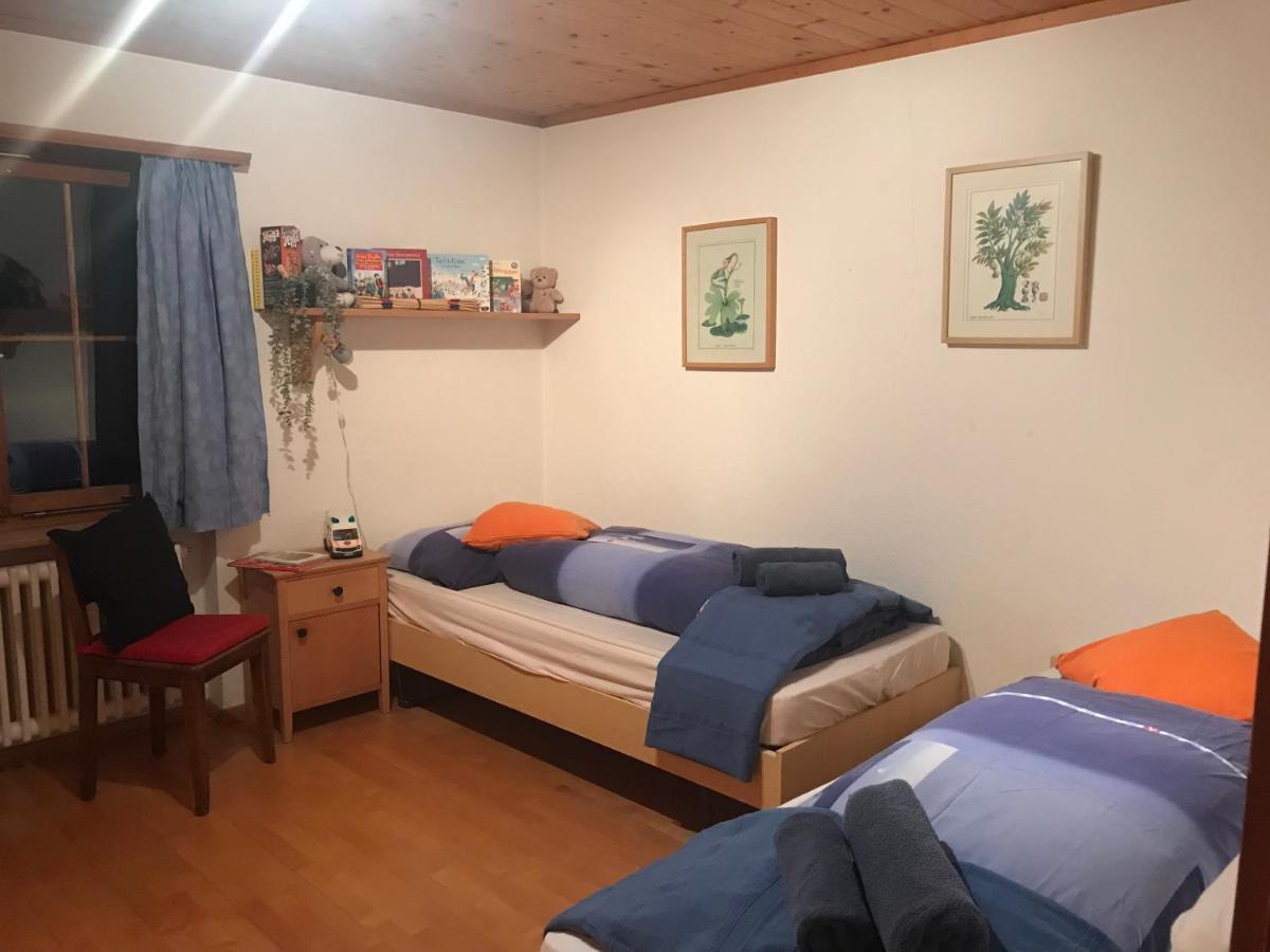 Ferienwohnung Uf Z'Enisch Klosters Eksteriør billede